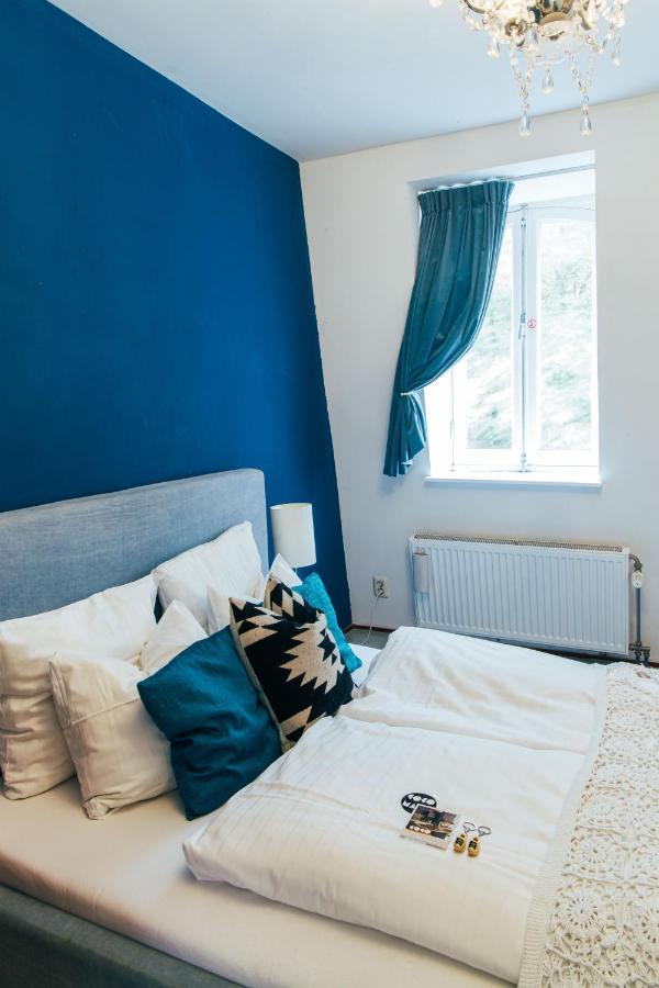 Van Gogh Double Room