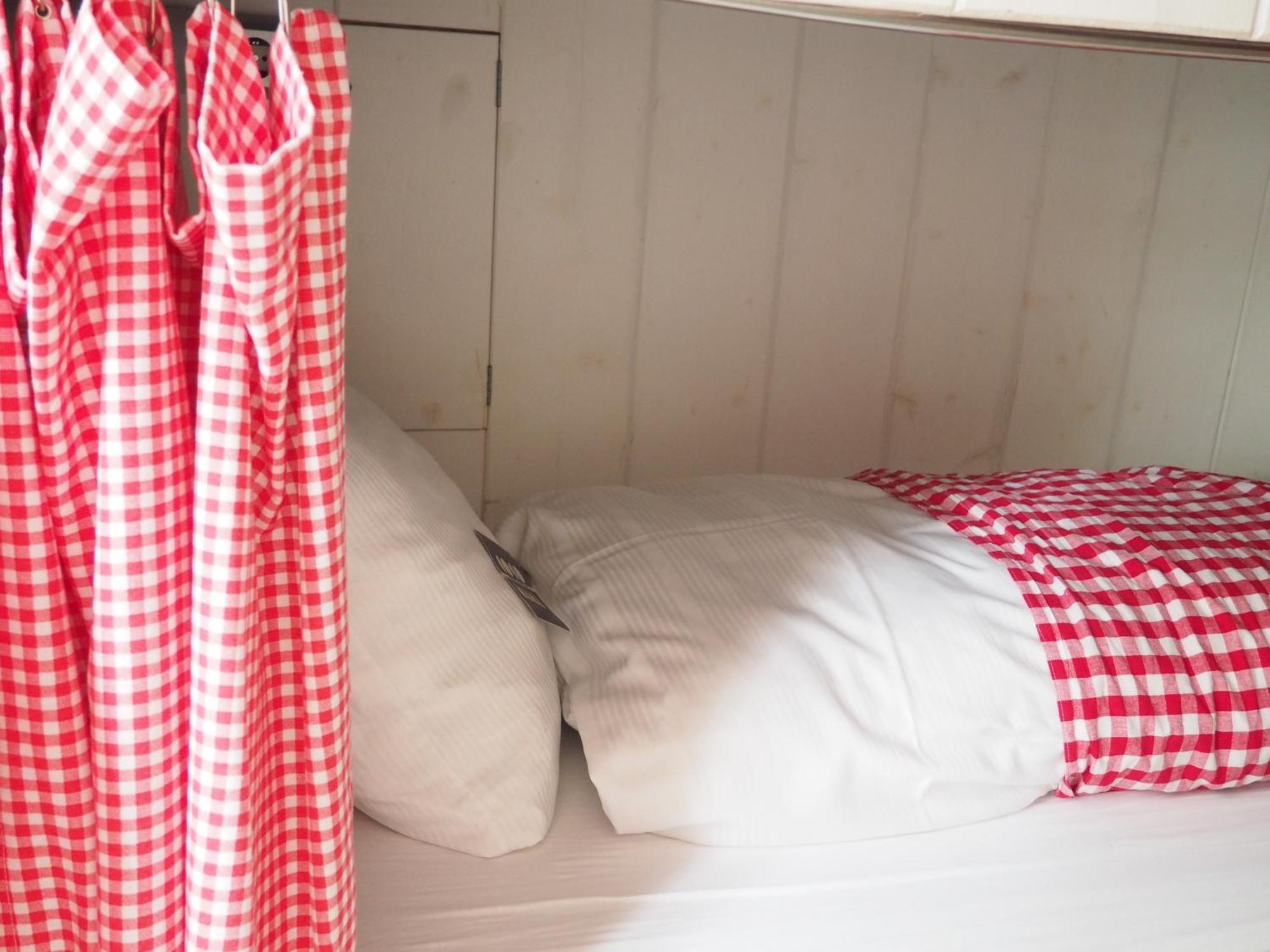 Bed 6-Bed Mixed Dormitory Room